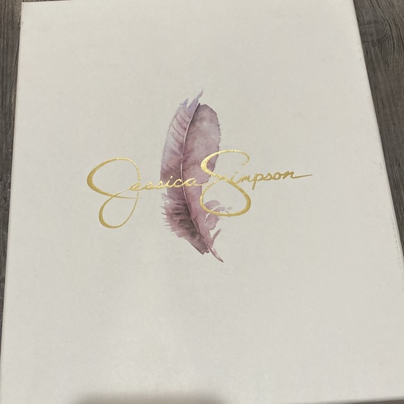 Jessica Simpson marble knit puff hat and pop top gloves - Picture 4 of 6